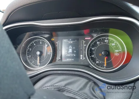 2019 Jeep Cherokee Latitude z USA, uszkodzony, nr VIN 1C4TJLCD1KD297348